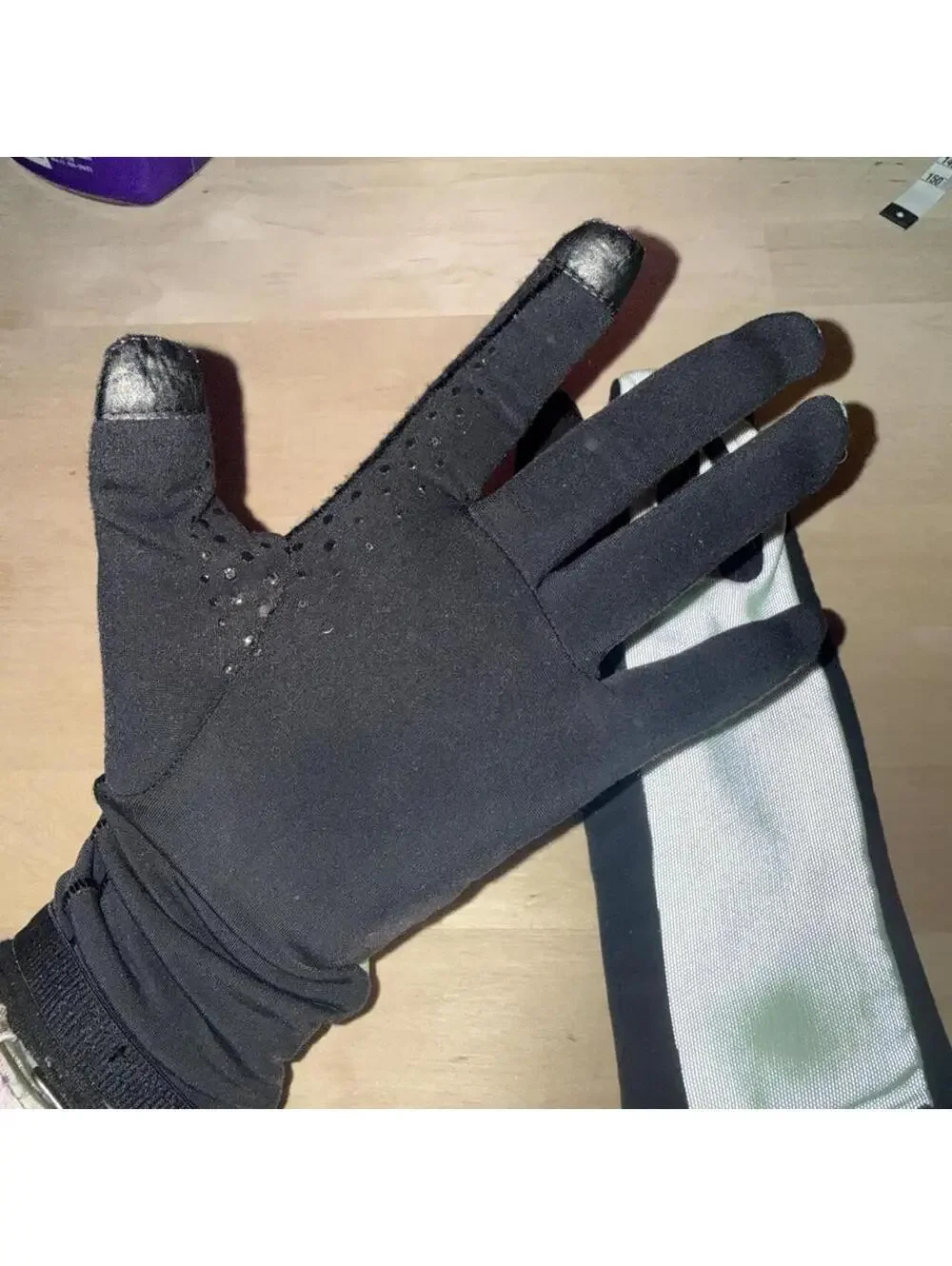 Lululemon women’s gloves